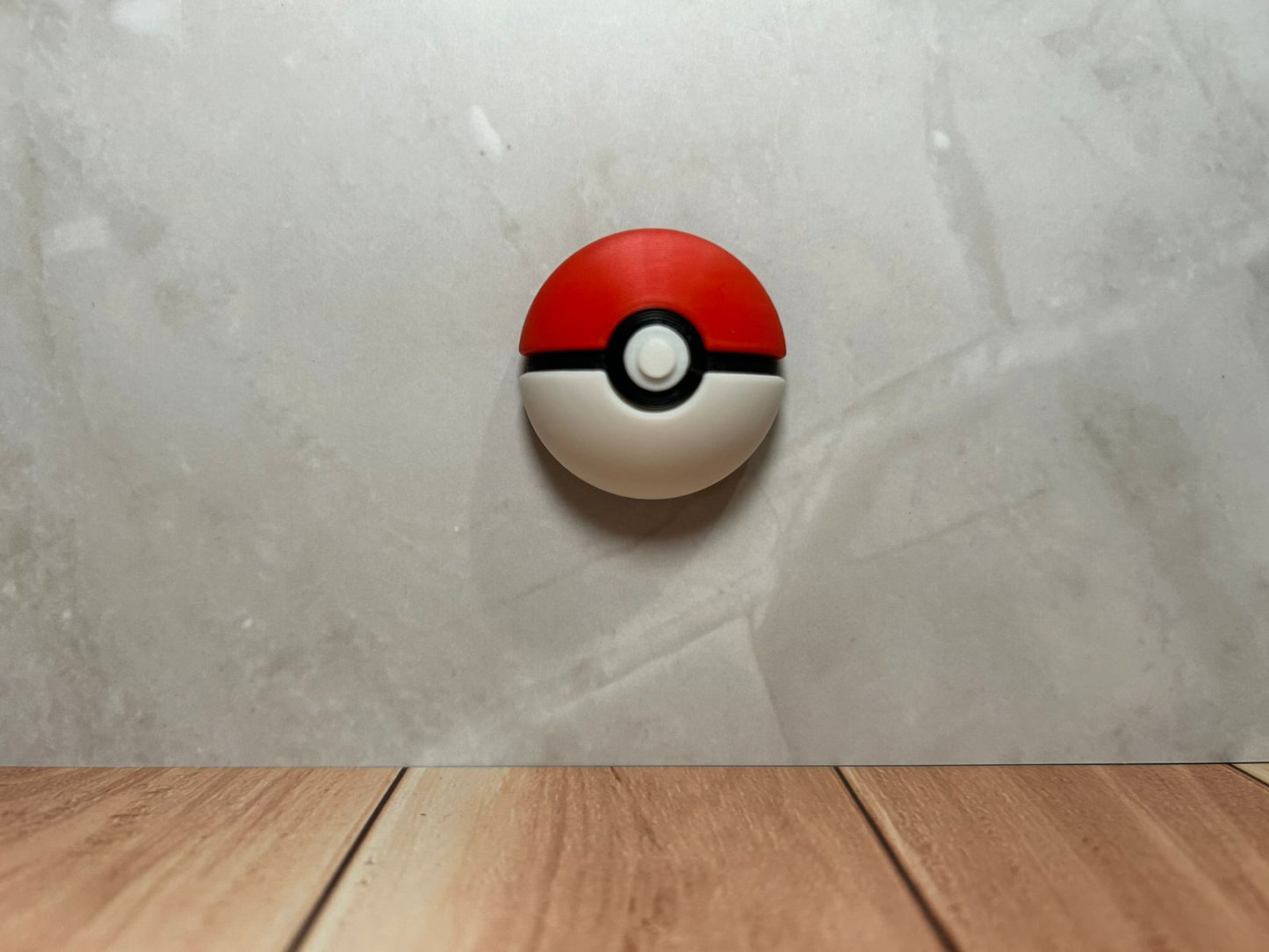 Imán para refrigerador Pokeball