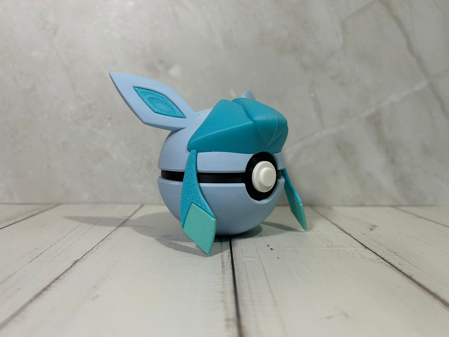 #0471 Glaceon Ball