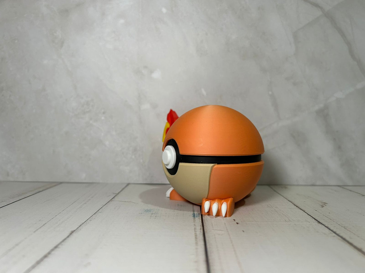 #0004 Charmander Ball