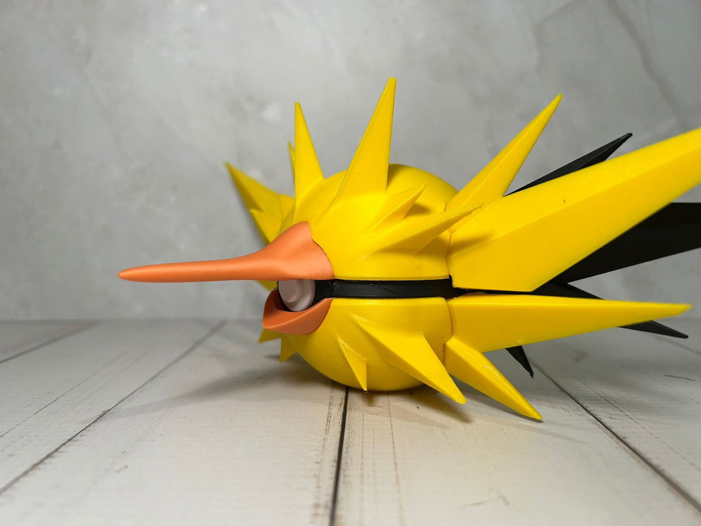 #0145 Zapdos Ball